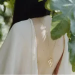 Detalle espalda Collar Joidart Gargantilla dorada exotica