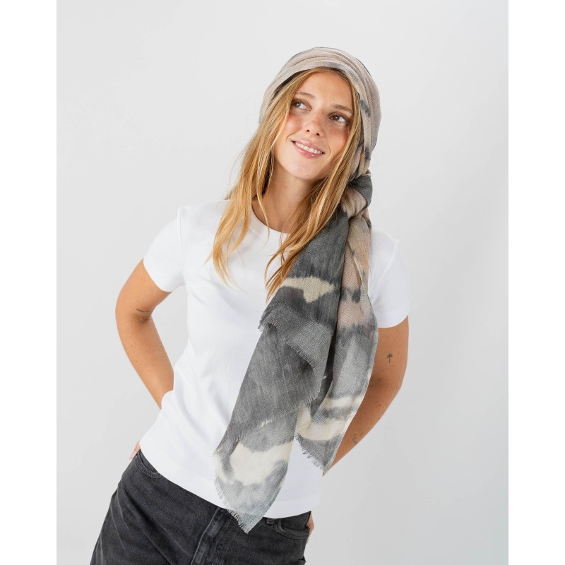 Foulard BIBA pintado a mano - Imagen 3